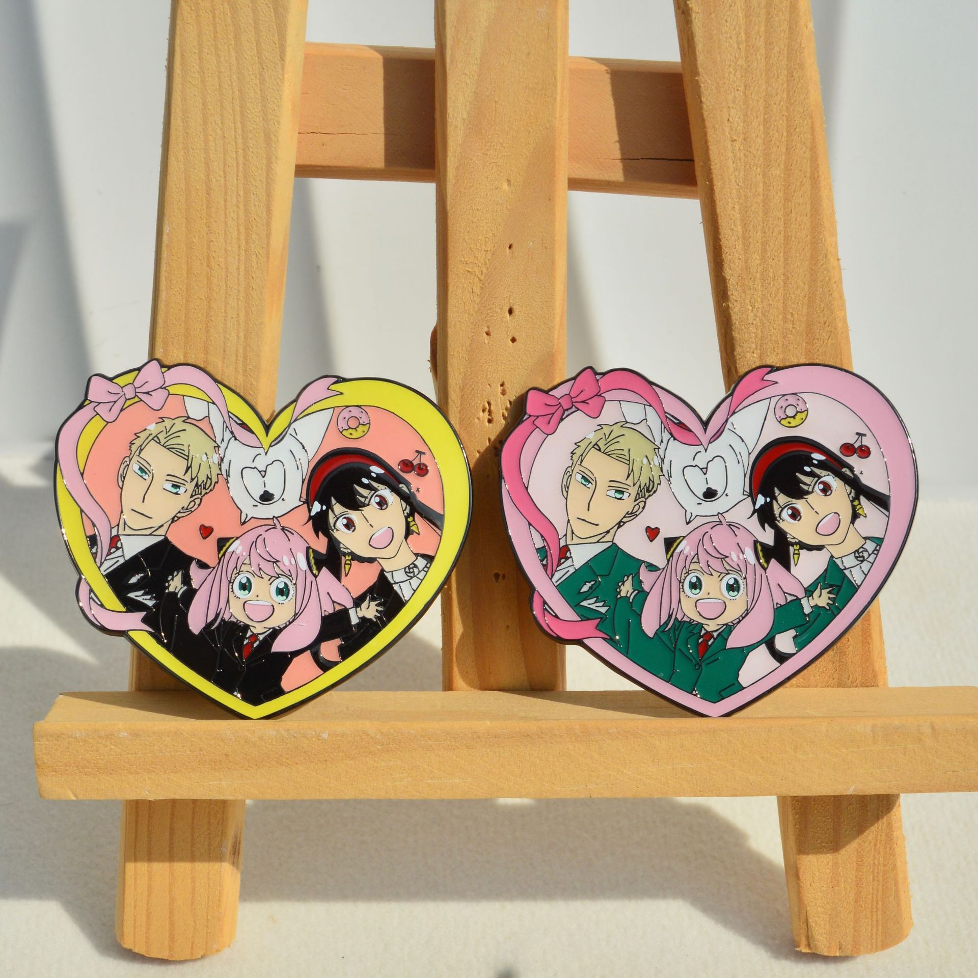 Anime Cosplay Yor - Broches de Metal Anime SPY×FAMILY Anya
